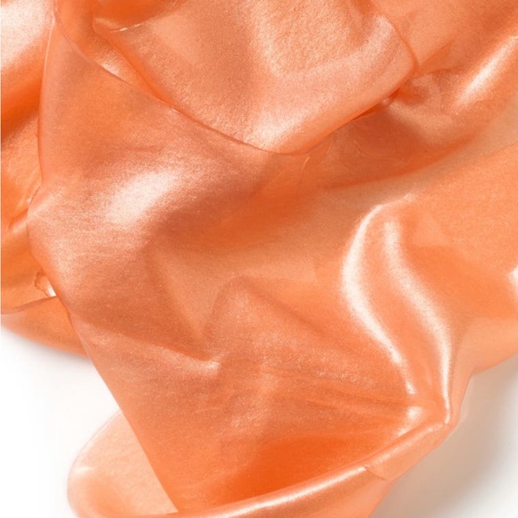 111SKIN ROSE GOLD BRIGHTENING FACIAL TREATMENT MASK 1 mask $32 - Picture 4 of 6